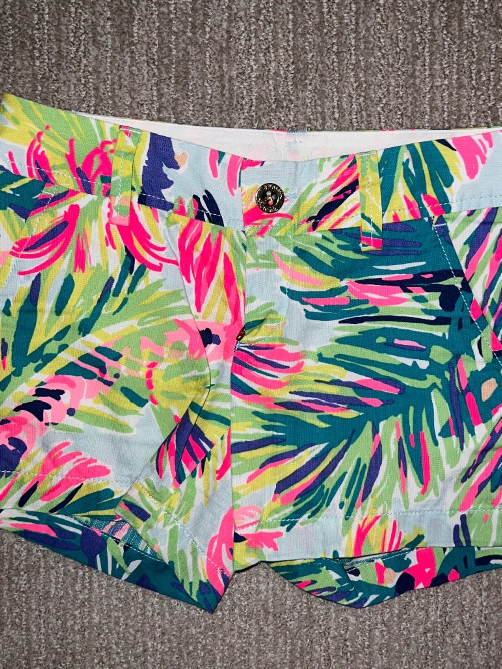 Lilly Pulitzer Callahan short like new size 00